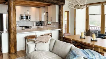 Smart TV, fireplace, video games, stereo