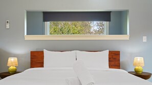 1 habitación, escritorio, tabla de planchar con plancha y wifi gratis