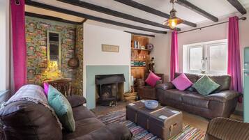 TV, fireplace, offices