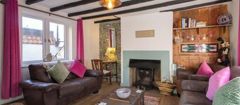 Host & Stay | Candyfloss Cottage