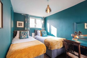 2 bedrooms, WiFi, bed sheets