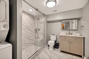 Hårføner og håndklær