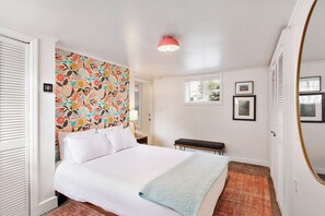 1 chambre, fer et planche Ă repasser, Wi-Fi gratuit, draps fournis