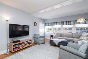 Smart TV, fireplace, offices