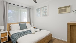 3 habitaciones, escritorio, tabla de planchar con plancha y wifi 