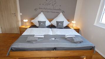 House | 6 bilik tidur, cadar katil