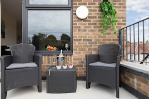 Deluxe Apartment, Non Smoking, Balcony | Balcony