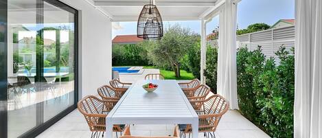Villa | Balcony