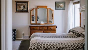 3 slaapkamers, reisbedje, gratis wifi, beddengoed