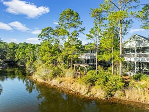 Property grounds - Book a Getaway Today! Lakeside Views! Community Pool! Carriage House! (Santa Rosa Beach)