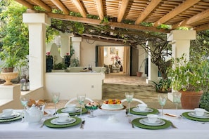 Villa | Balcony