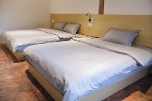 Soundproofing, free WiFi, bed sheets - Jukeju Orange Guest House (Dali)