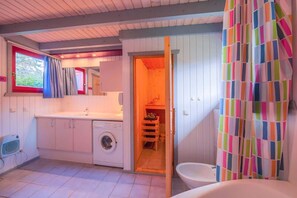 House | Bathroom - Ferienhaus im Skandinavischen Stil (Mirow)