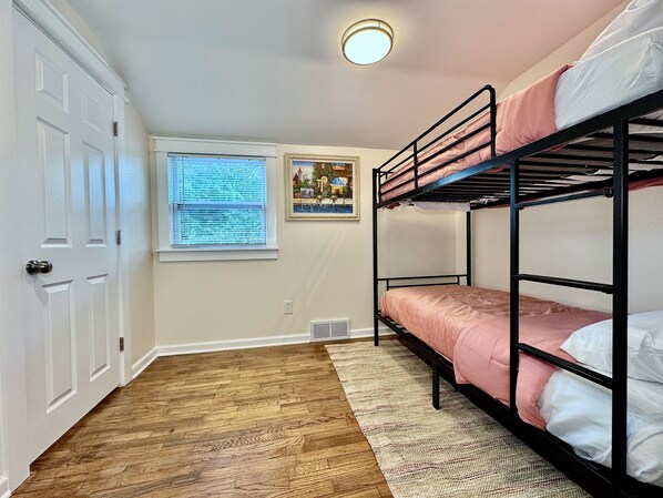 4 bedrooms, travel cot, WiFi, bed sheets