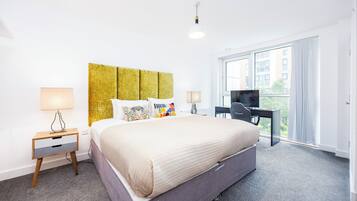 Superior Apartment, City View | 3 bedrooms, iron/ironing board, free WiFi