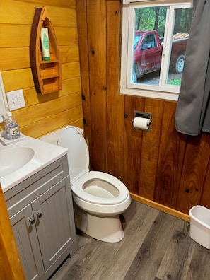 Towels, toilet paper