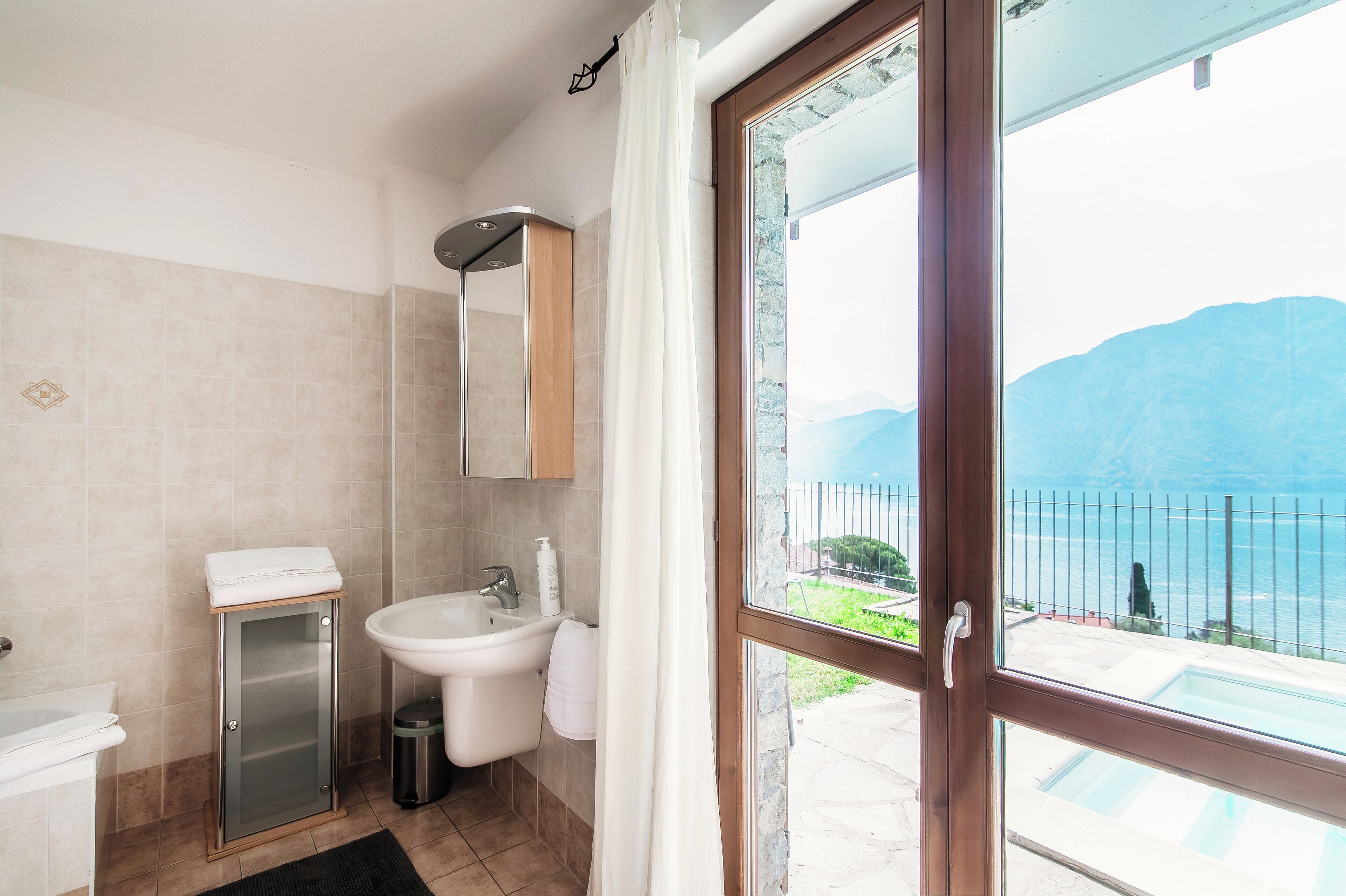 Villa, Lake View | Bathroom | Separate tub and shower, free toiletries, hair dryer, bidet
