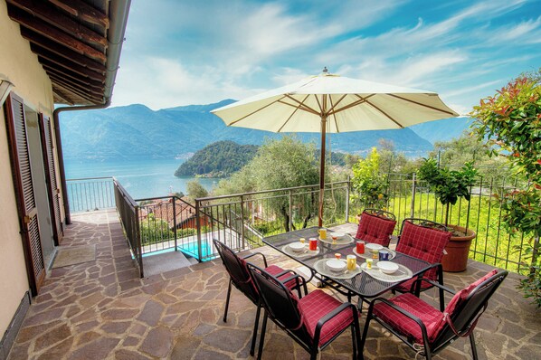 Villa, Lake View | 3 bedrooms, premium bedding, down comforters, iron/ironing board