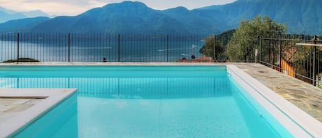 Villa - sjöutsikt | 3 sovrum, sängtillbehör av högsta kvalitet och duntäcken