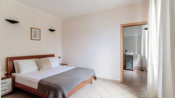 Villa, vistas al lago | 3 dormitorios, ropa de cama de alta calidad, edredones de plumas