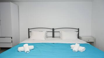 Studio | Free WiFi, bed sheets