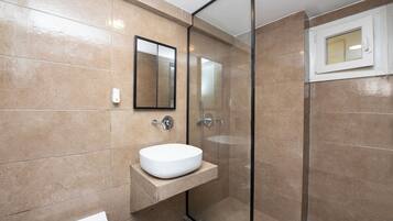 Estudi | Bany | Sabatilles