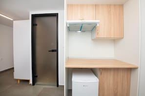 Studio | 1 bedroom, free WiFi, bed sheets