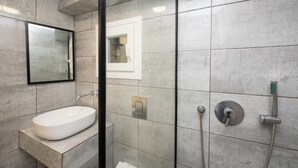 Studio | Phòng tắm | Dép đi trong nhà 