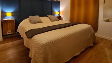 2 chambres, fer et planche Ă repasser, lit parapluie, accĂšs Internet