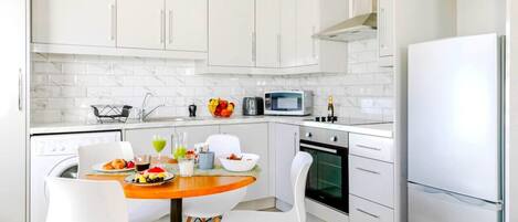 Mikrobølgeovn, ovn, brødrister