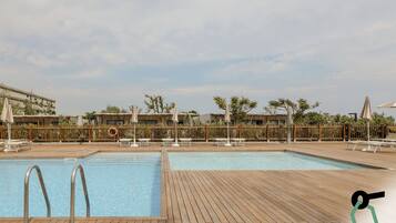 Seasonal outdoor pool