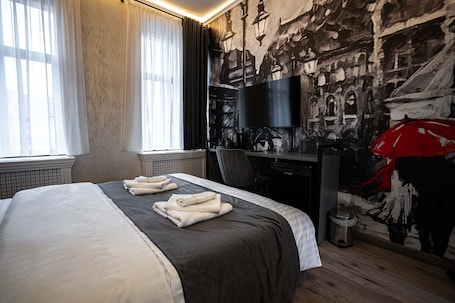 ๋๋ญ์ค ๋๋ธ๋ฃธ, ํํฐ์ค | ๊ณ ๊ธ ์นจ๊ตฌ, ํ
ํผํ๋ ์นจ๋, ์ฑ
์, ๋
ธํธ๋ถ ์์
๊ณต๊ฐ