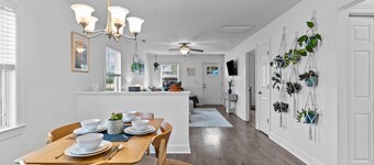 Tilly's Cottage - Fully Fenced-in Yard with Stocked Coffee Bar