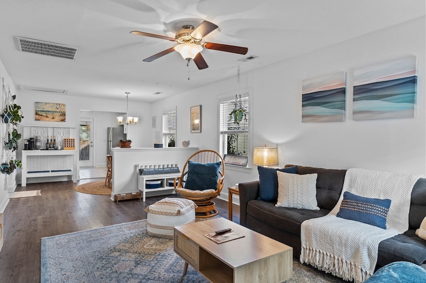Tilly's Cottage - Fully Fenced-in Yard With Stocked Coffee Bar - Wilmington, NC