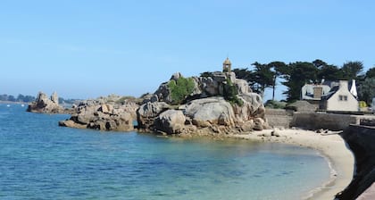 Holiday Flat With sea and Garden View, Just 400m From the Beach in Port-blanc