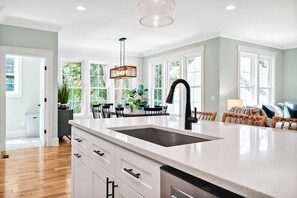 Interior - Newly Built 2022 Sunlit 4 Bedroom 3 1/2 Bath Home with Top Amenities BHI Club (Bald Head Island)