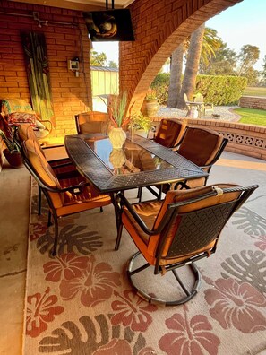 Outdoor dining