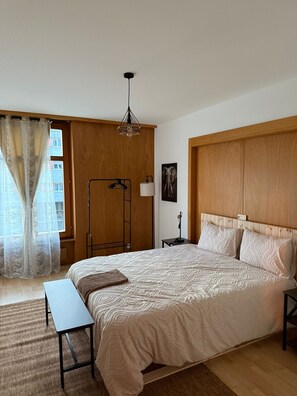 Deluxe-Apartment, Stadtblick | 3 Schlafzimmer, kostenloses WLAN