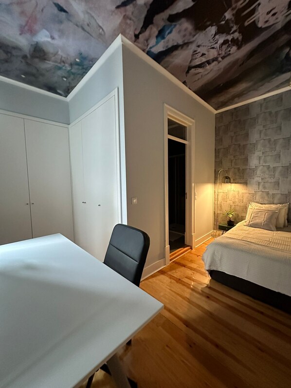 1 bedroom, WiFi, bed sheets
