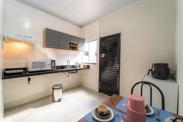 Mini-fridge, microwave, oven, stovetop