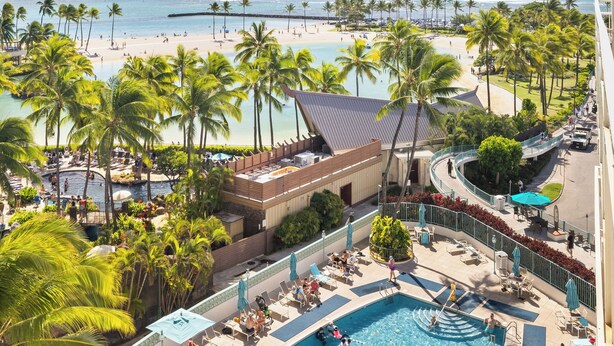 A resort with a pool, beach, and ocean view. - Waikiki Retreat at Ilikai Hotel | Near Beach and Ala Moana (Honolulu)