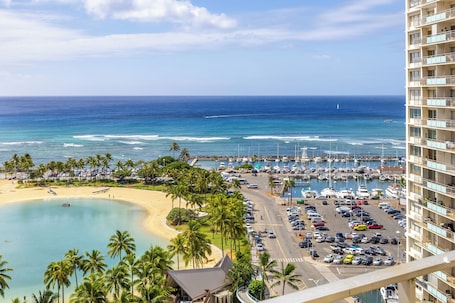 Sweeping Ocean Views | Ilikai Hotel Waikiki 1534 – Heated Pool & Spa