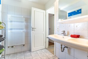 Bathroom - Ferienwohnung fur 4 in St. Peter-ording (St. Peter-Ording)