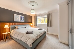 5 soverom, strykejern/-brett, wi-fi (inkludert) og sengetøy