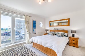 3 bedrooms, free WiFi, bed sheets