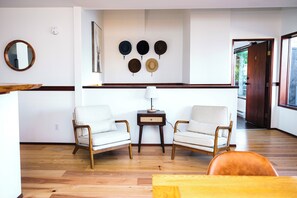 Lobby sitting area - Secluded Oceanfront - Upstairs (Tofino)