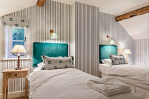 2 quartos, Wi-Fi de cortesia, roupa de cama
