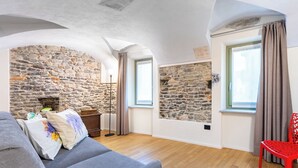 Unclassified image, 5 of 34, button - Appartamento Degas - Two Bedroom Apartment, Sleeps 4 (Dogliani)