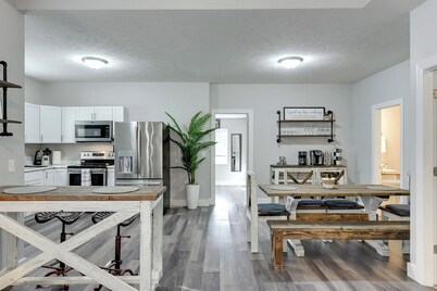 Welcome to...the good life, 4 bed 2 bath house located in the heart of Lincoln