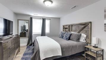 4 Schlafzimmer, Bügeleisen/Bügelbrett, WLAN, Bettwäsche